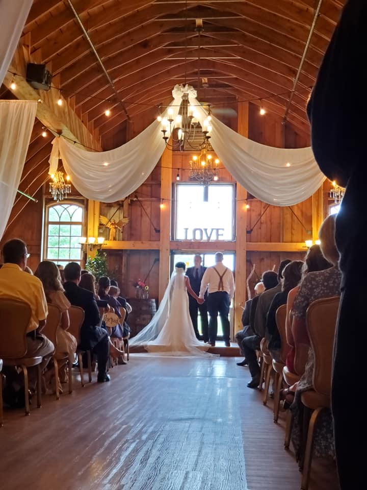 Simply Country Barn - Weddings & Event Venue - Freedom, WI - Slider 18